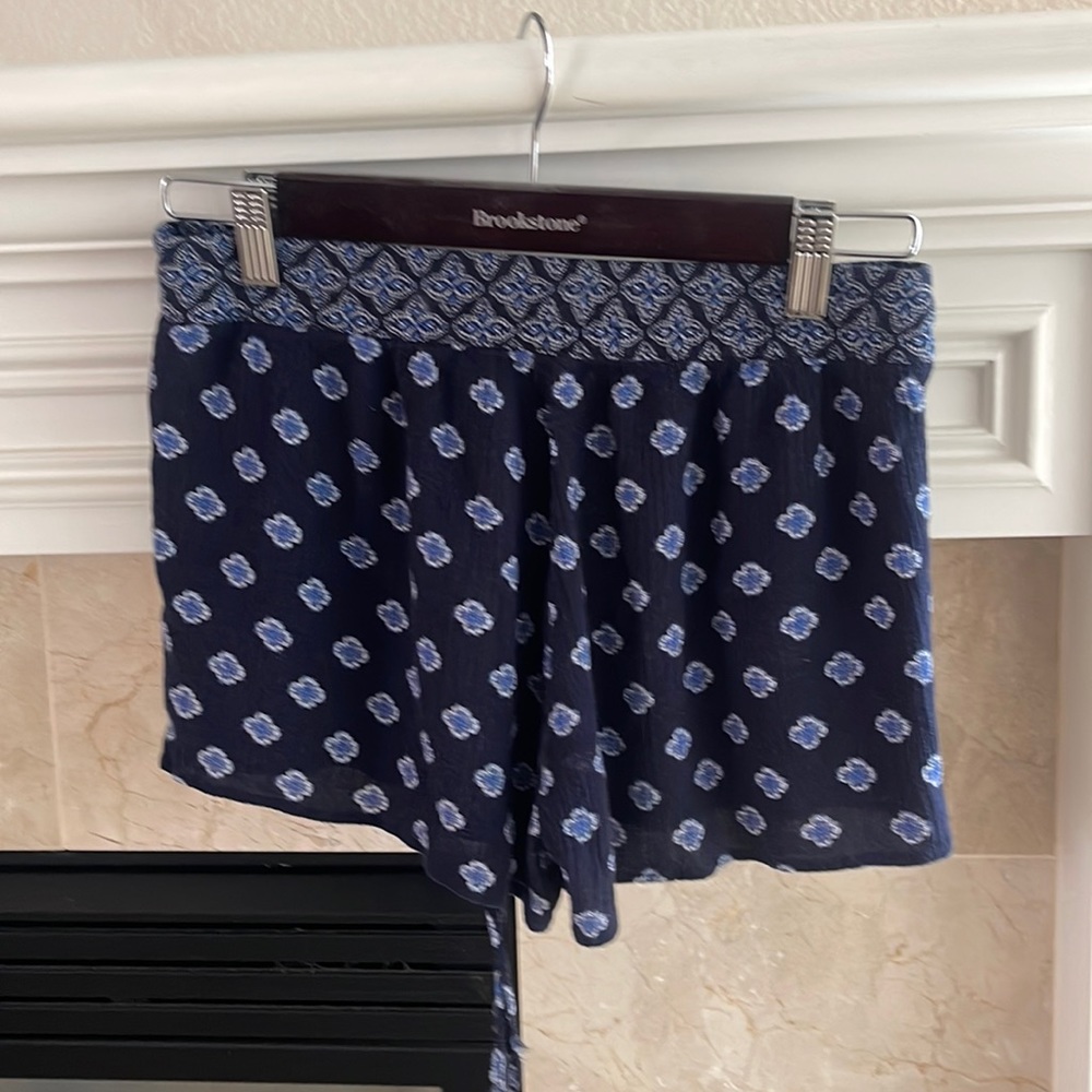 Be cool loose blue shorts size medium